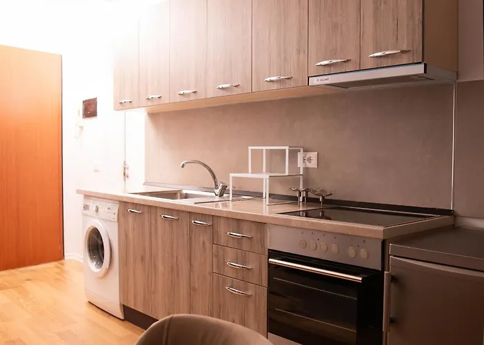 Suprem Modern Near Center, Self Check-in & Fast Wi-fi Apartment Tirana