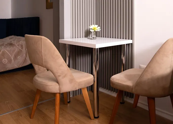 Suprem Modern Near Center, Self Check-in & Fast Wi-fi * Tirana